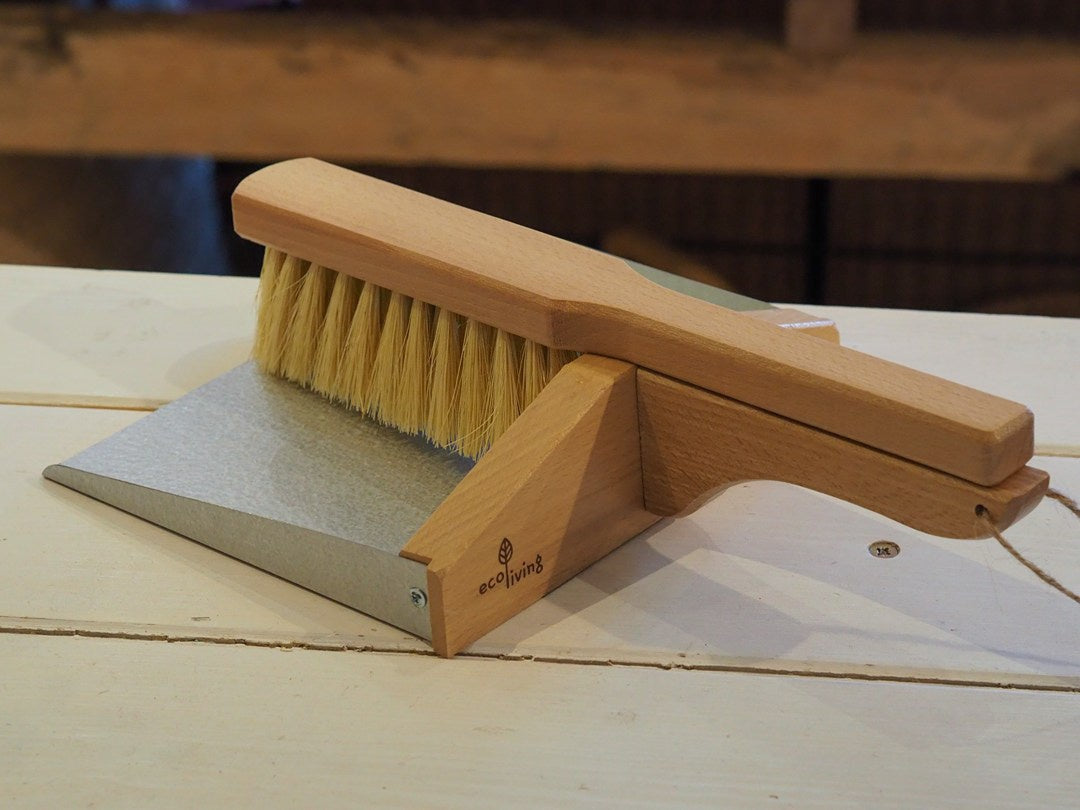 Dustpan and Brush Set - with Magnets (100% FSC)